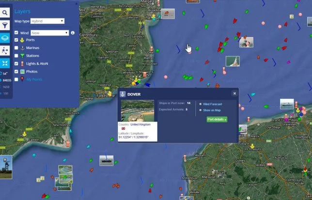 MarineTraffic and FleetMon